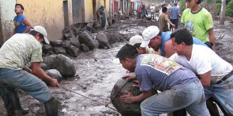 Landslide-in-two-Guatemalan-Cities