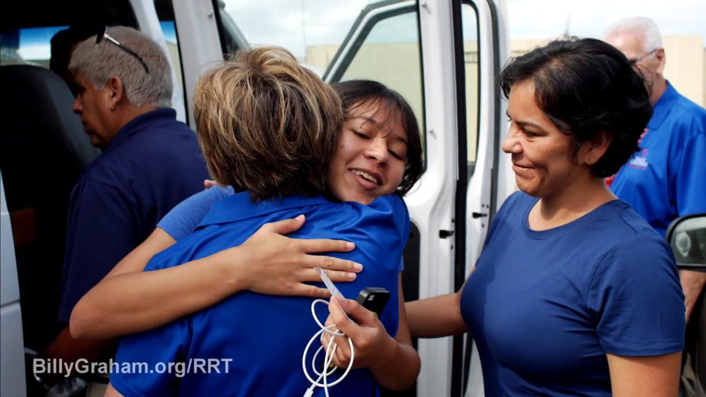 The Billy Graham Rapid Response Team (RRT) is offering respite for immigrant families alongside Samaritan's Purse at centers in Del Rio and Laredo, Texas.