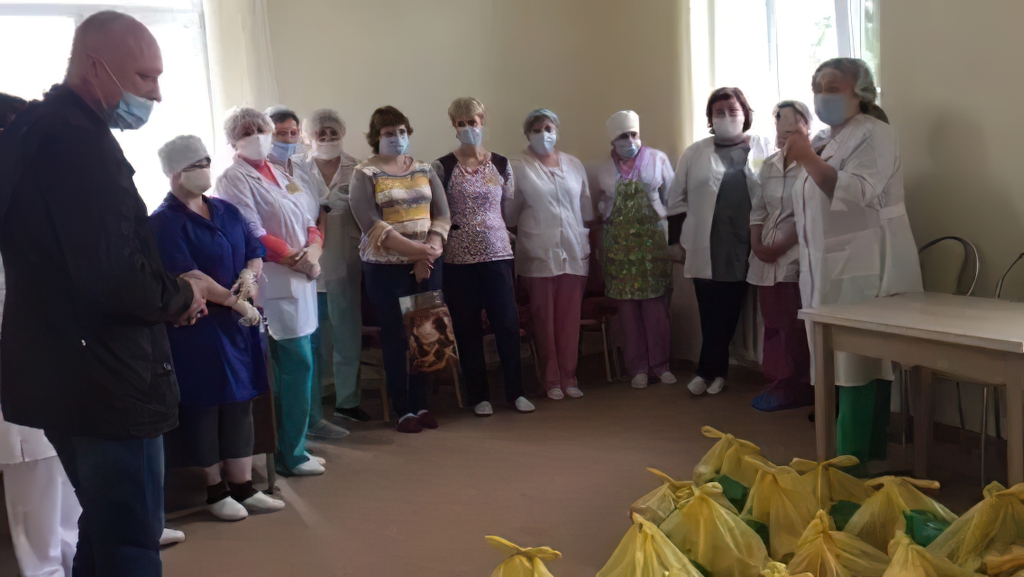Christians in Russia & the former Soviet Union distributed groceries to provide more than 1.5 million free meals to families facing hunger due to Covid 19