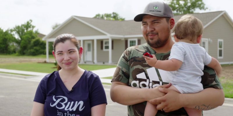 Texas couple praising God for their new home built by Samaritan’s Purse after their previous house was destroyed by Hurricane Harvey flood
