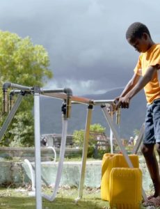 Samaritan’s Purse provide clean drinking water for people in Maniche, Haiti, after the water supply was severed following a massive earthquake