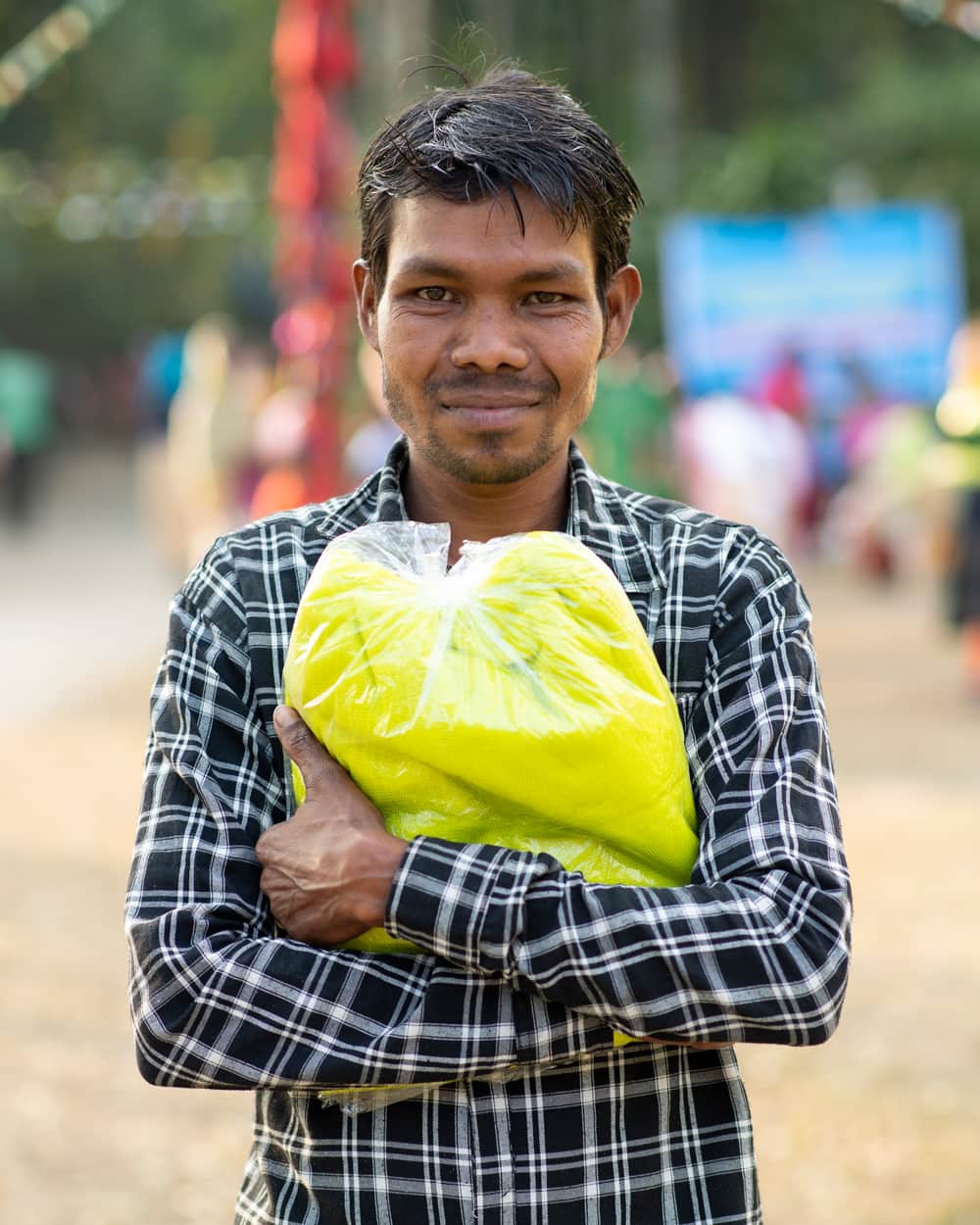 Father from India received a life-saving mosquit net