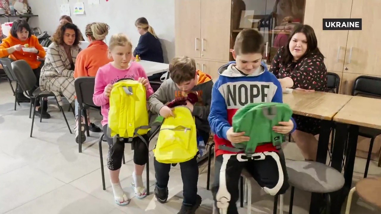 Samaritan’s Purse is delivering backpacks filled with special gifts, prayer and hope, to displaced children in Ukraine.