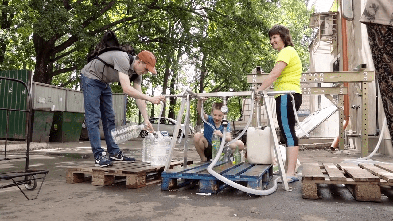 Samaritan's Purse water, sanitation, and hygiene (WASH) teams are setting up reverse osmosis machines in key locations through Ukraine.