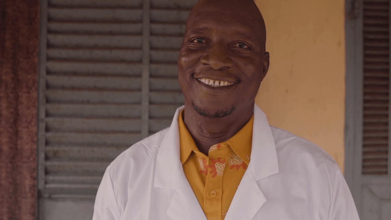 Despite the tumor slowly growing on his face for 15 years, Amadou never stopped providing medical care to others around him in Guinea.