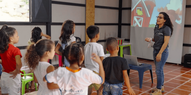 Samaritan’s Purse is in Colombia teaching children how to read and write, and sowing seeds of the Gospel into their hearts.