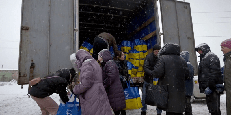Samaritan’s Purse is providing warming centers in Ukraine where people can come to get warm and find shelter during bombings.