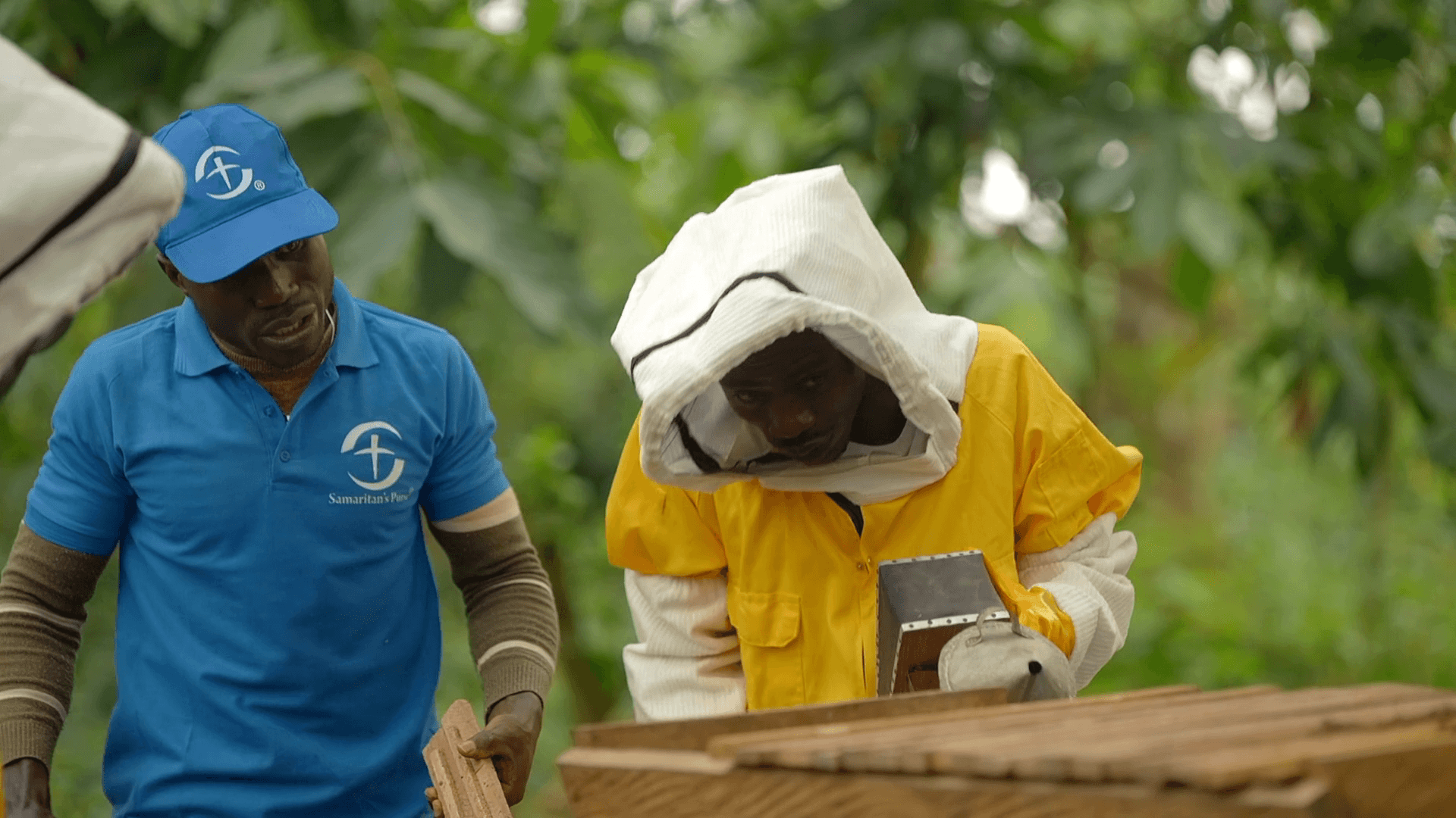 Dozens of Liberian beekeepers are learning the trade through the Beekeeping for Economic Empowerment (BEE) program.