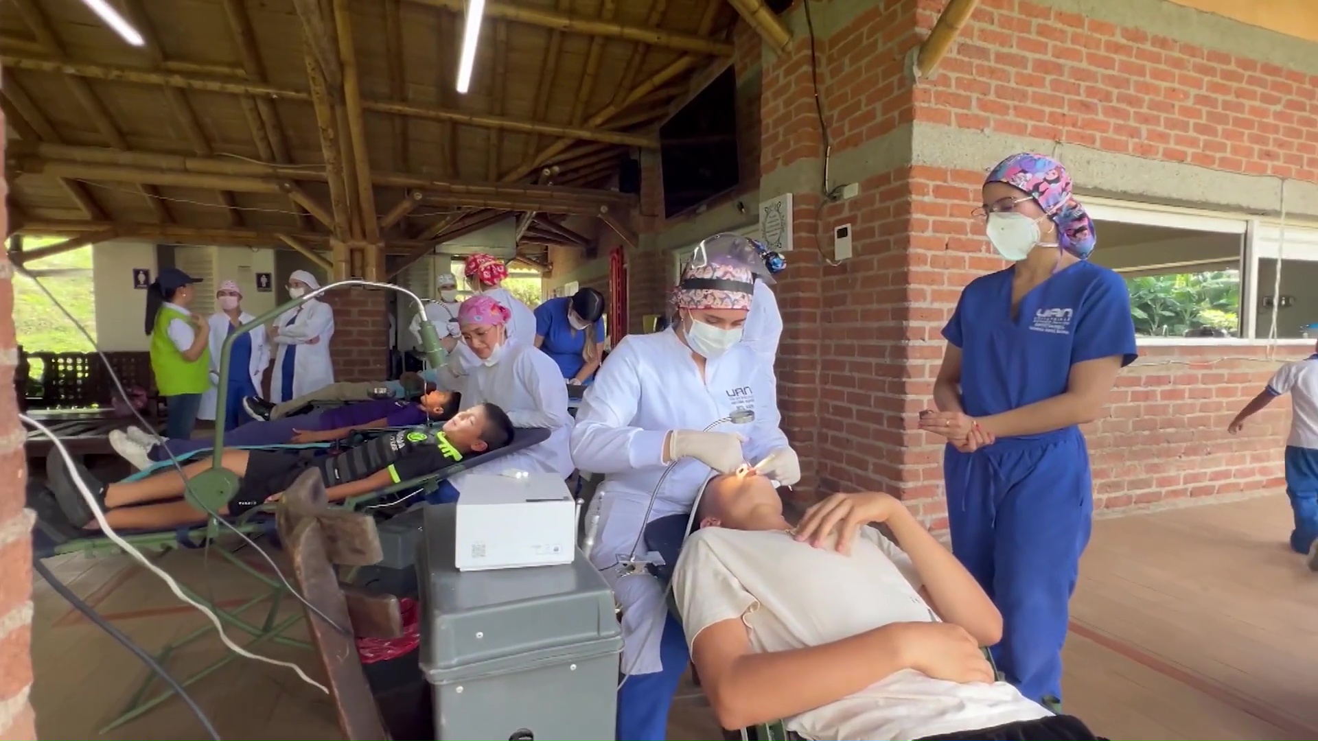 In Colombia, the Foundation Misericordia, in collaboration with the University Antonio Nariño, carried out a dental brigade.