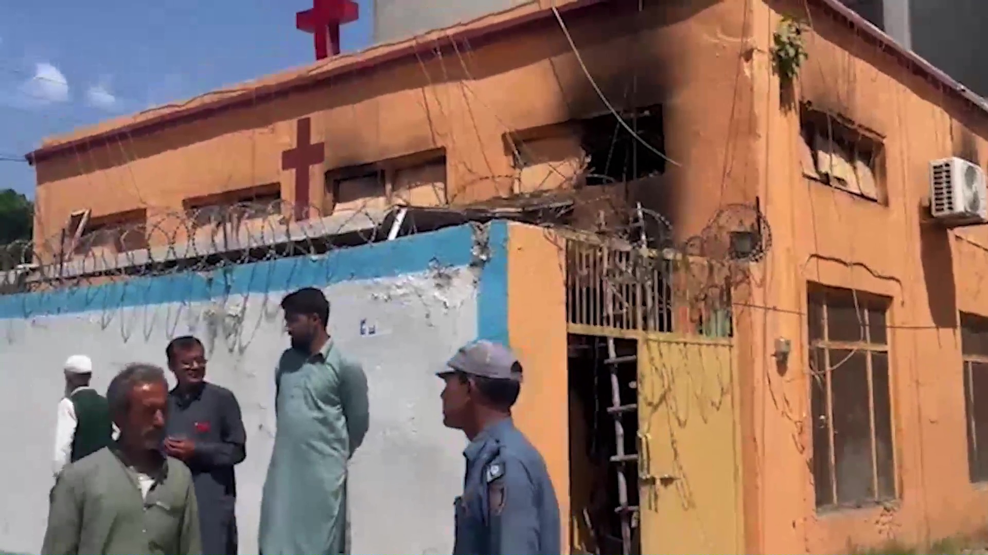 Last summer violent mob attacks on churches in the Punjab province in Pakistan hit the headlines. Sadly attacks like these are continuing.