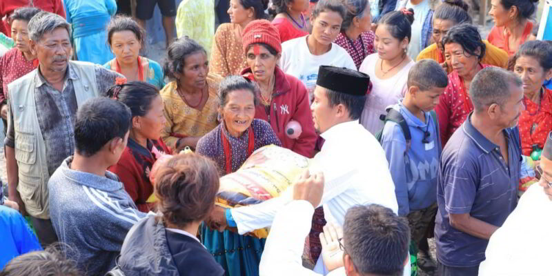 Ration kits containing rice, cooking oil, lentils, and kerosene were distributed to 200 families in an effort to provide temporary relief.