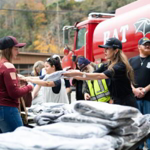 Governor Kristi Noem Joining Franklin Graham on Samaritan’s Purse Airlift Mission to Deliver Winter Clothing in Western North Carolina