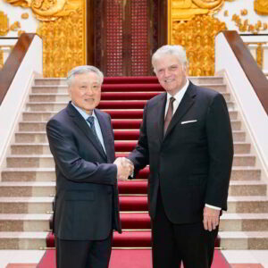 Pastor Franklin Graham Was Welcomed in Vietnam by The Standing Deputy Prime Minister and Government Officials in Hanoi.